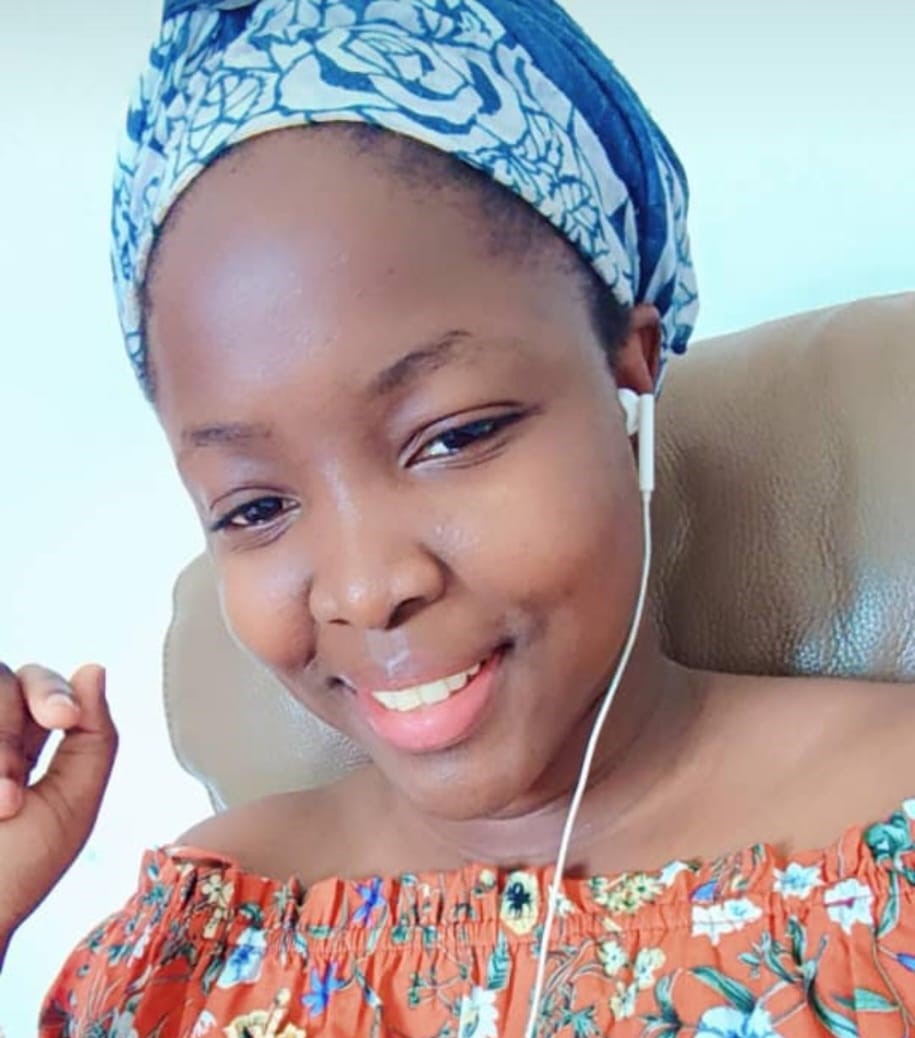 Mme Nicole Enama